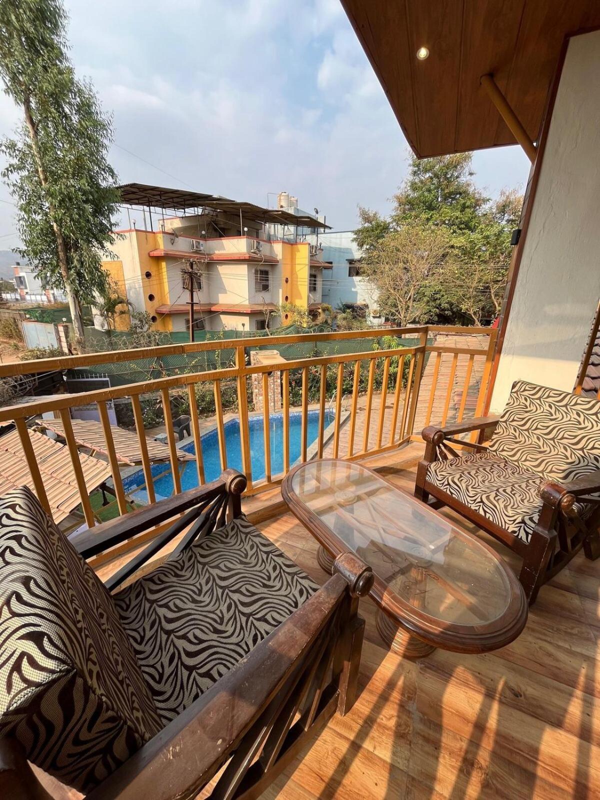 Govind Villa - 3Bhk Penthouse Suite With Pool Splash Lonavala Luaran gambar